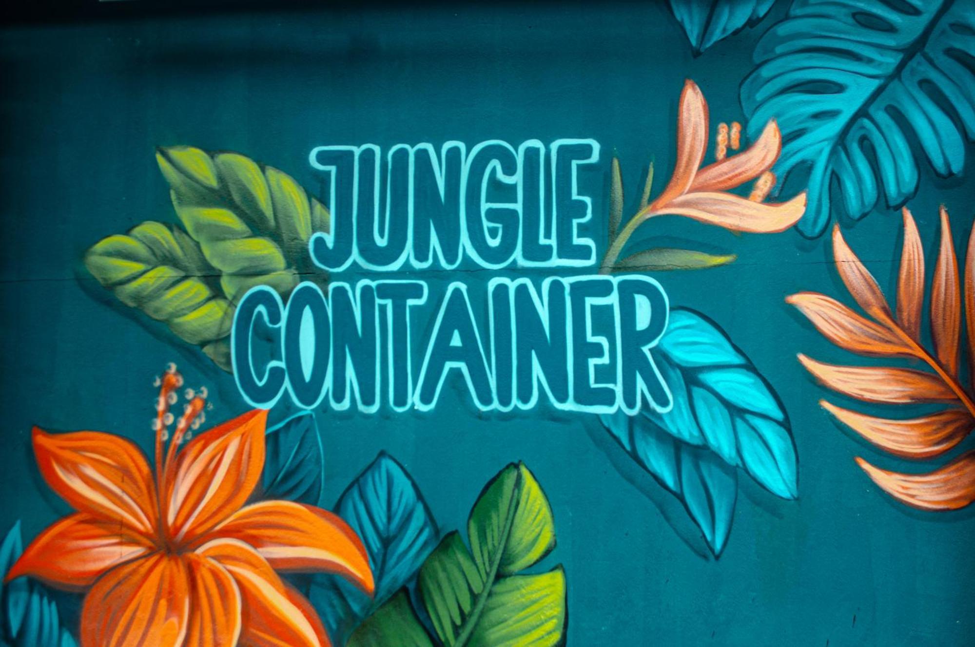 مبيت وإفطار كيبوس The Jungle Container المظهر الخارجي الصورة